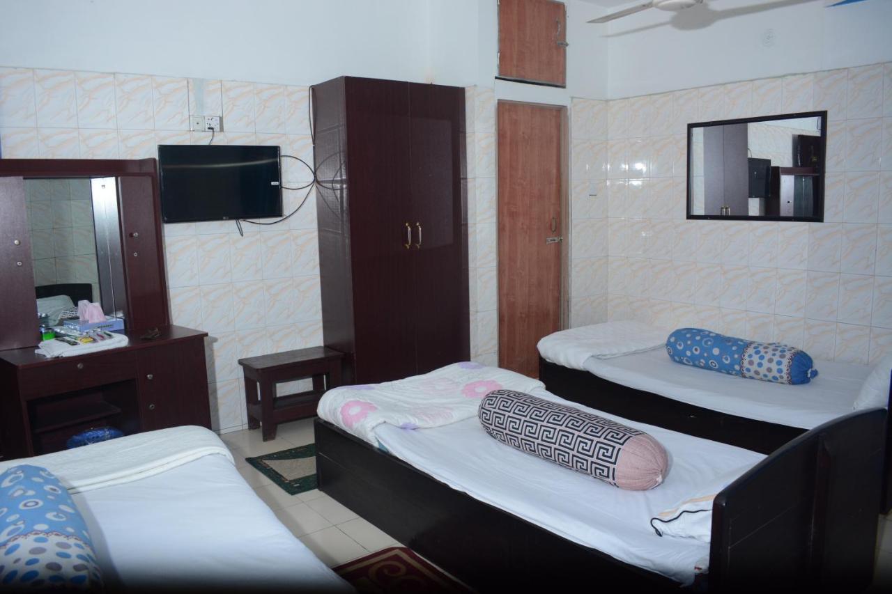 Hotel Hilton City Читагонг Екстериор снимка