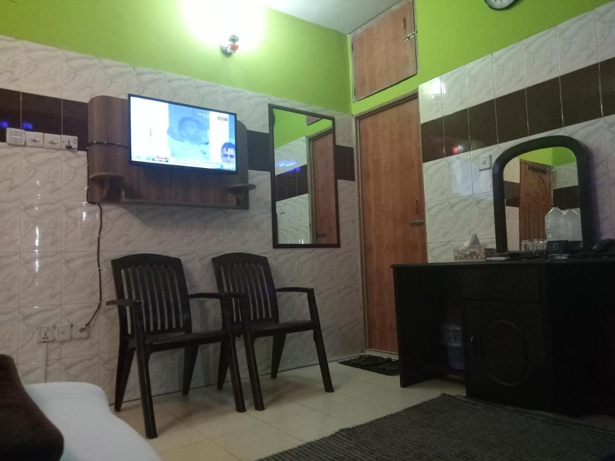 Hotel Hilton City Читагонг Екстериор снимка