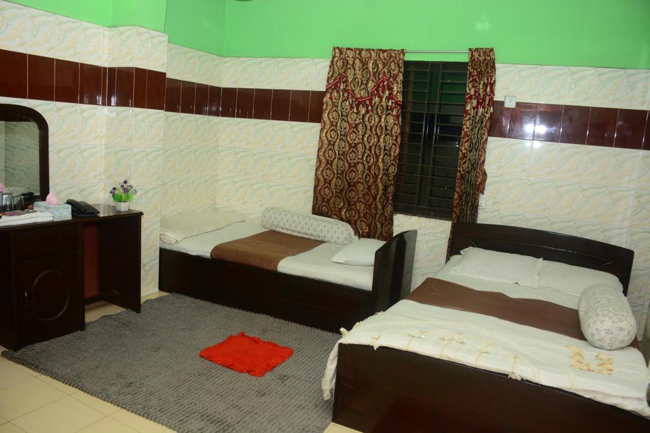 Hotel Hilton City Читагонг Екстериор снимка